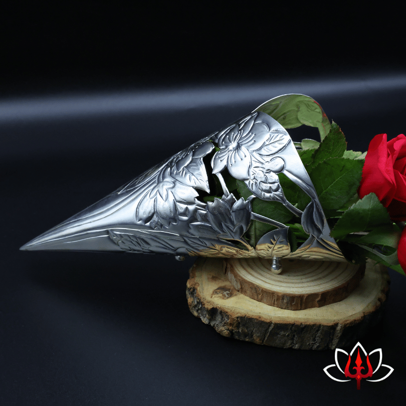 Exquisite Silver Flower Bouquet – A Symbol of Eternal Elegance